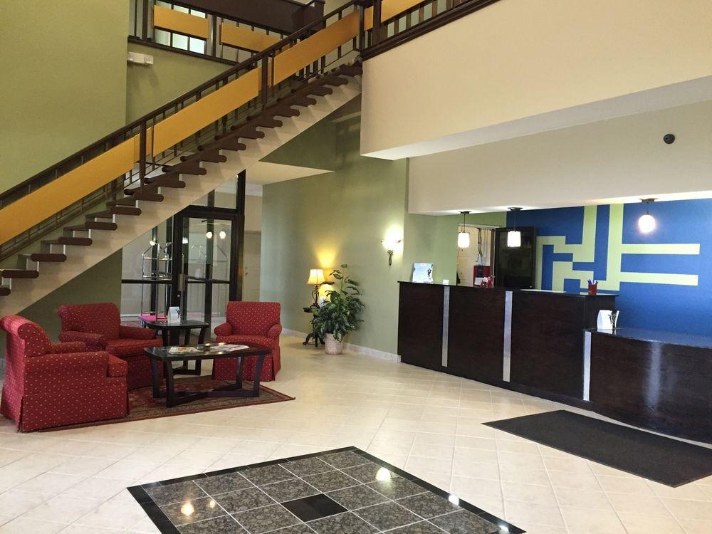 Baymont By Wyndham Kokomo Exterior photo